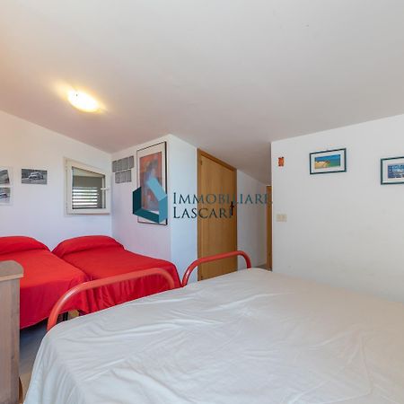 Villa Limuti Con Piscina Condominiale Кампофеличе-ди-Роччелла Экстерьер фото